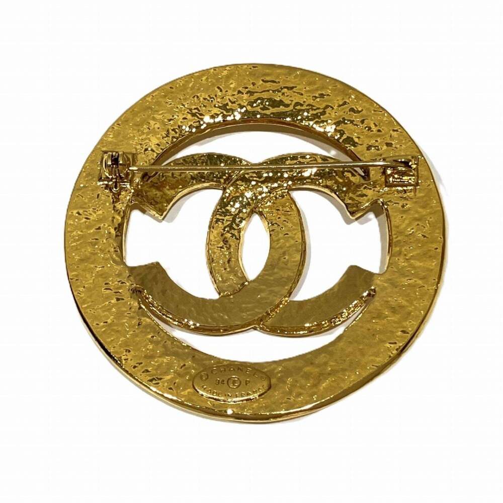 CHANEL Gold Brooch - Picture 3 of 9